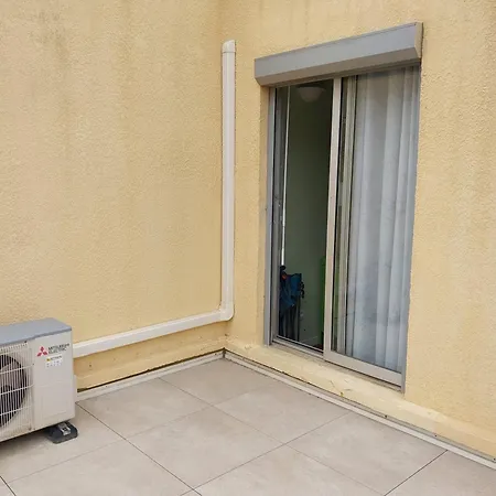 Maison Climatisee A 100 M Proche Du Lydia *